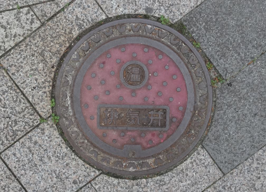 85-5_manhole