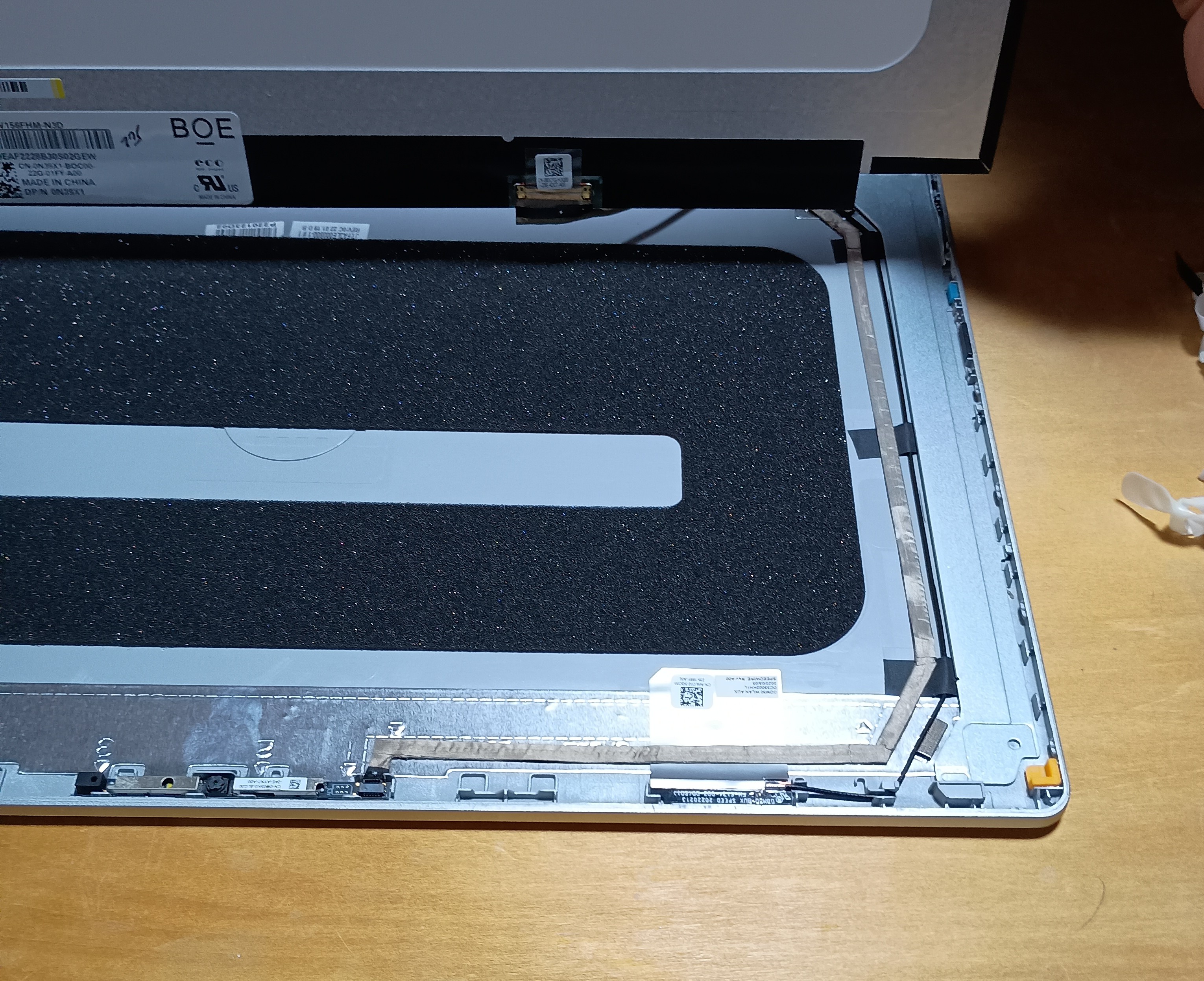 824-5_laptop_20251229