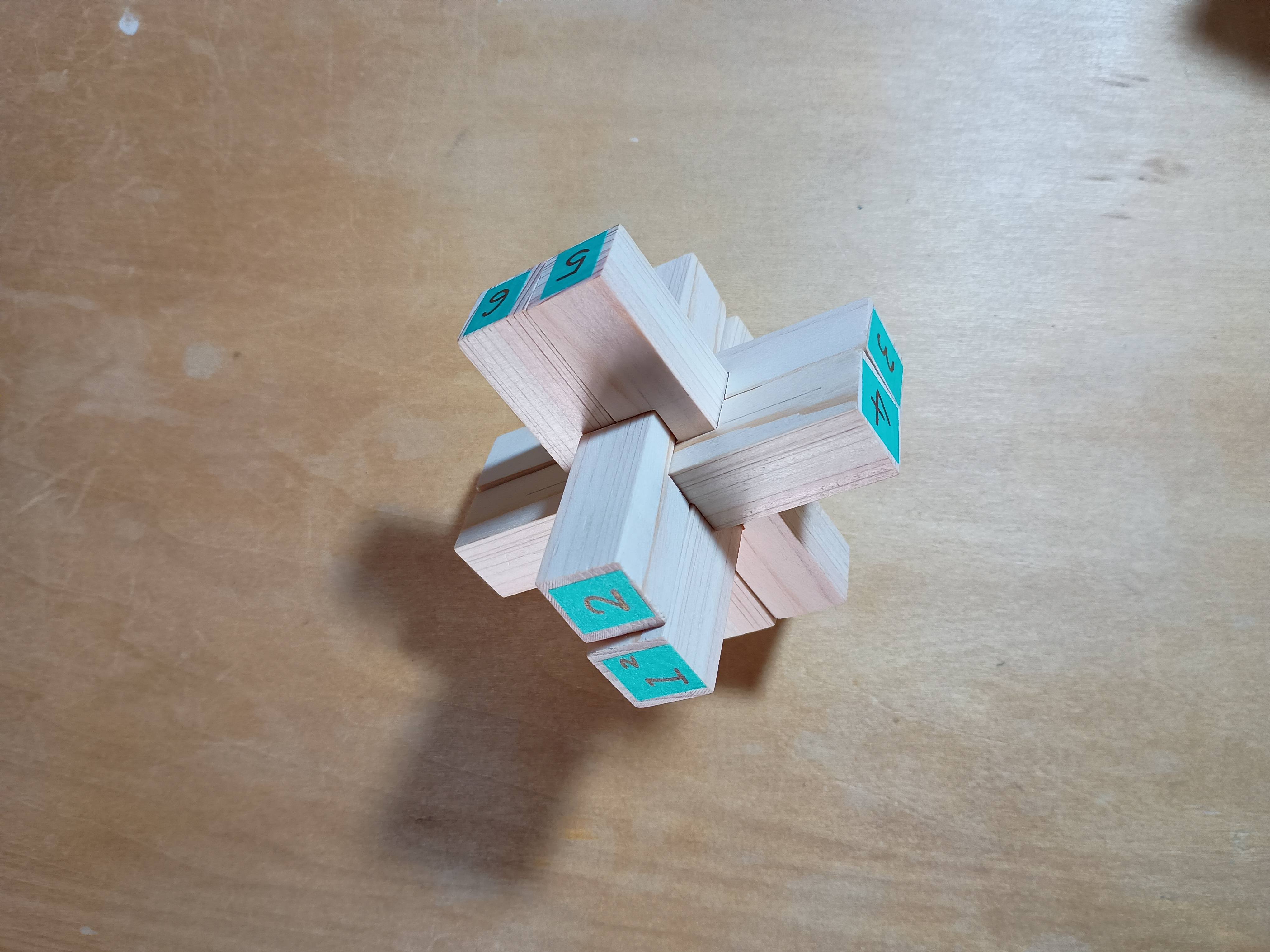 833-1_6-piece-burr-puzzle-3