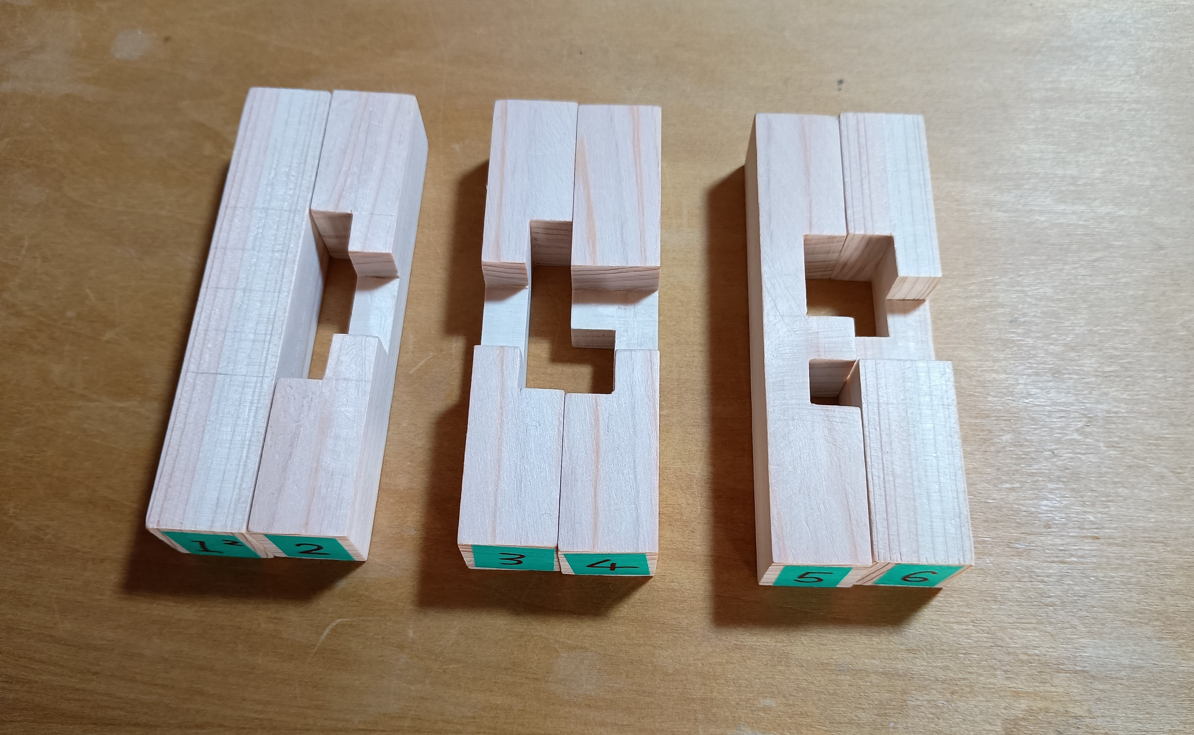 833-3_6-piece-burr-puzzle-3