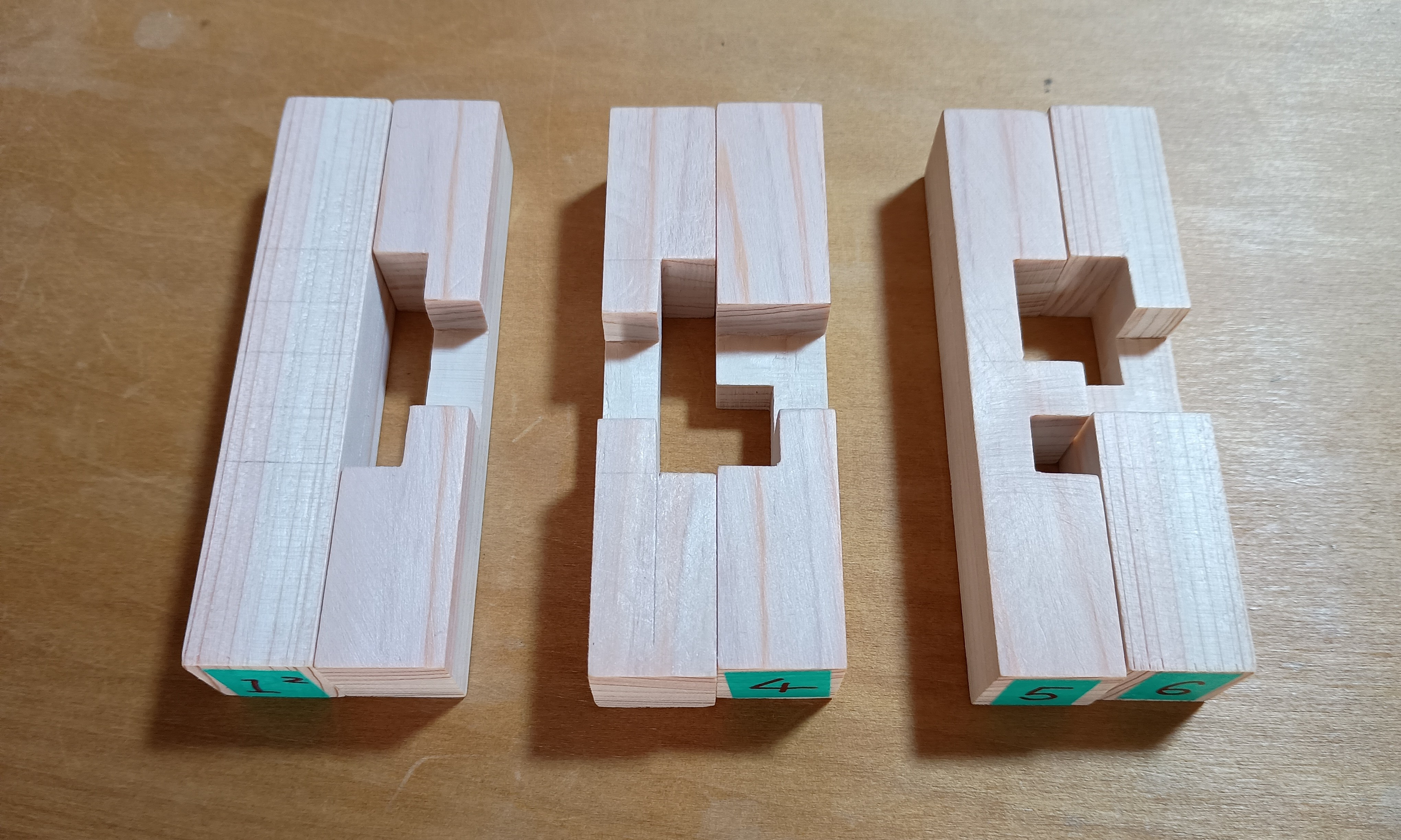 833-4_6-piece-burr-puzzle-3